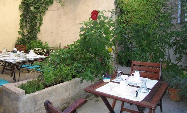 Belle De Nuit Bed & Breakfast Oppede Ngoại thất bức ảnh