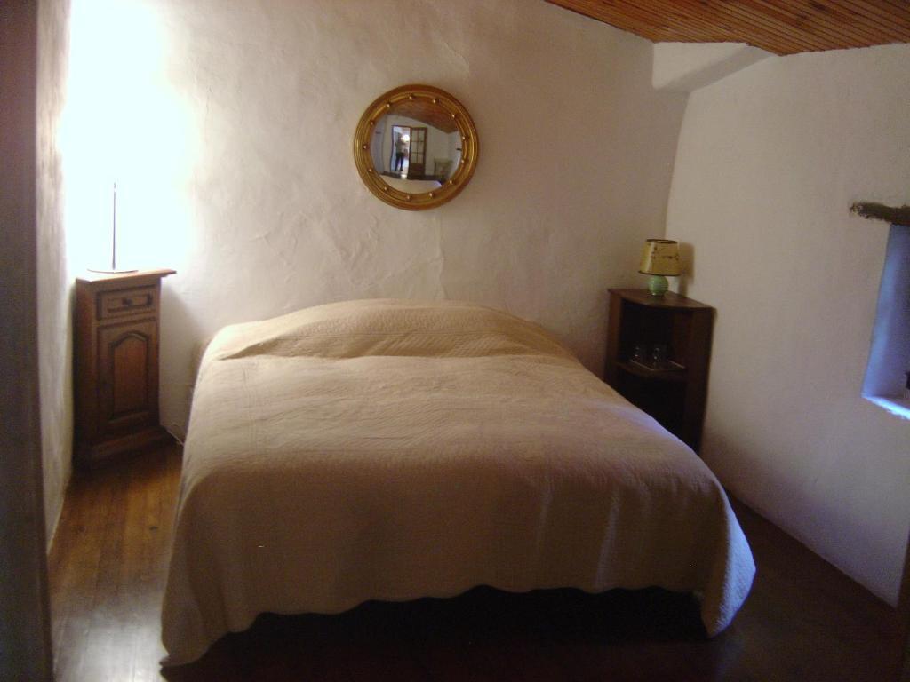Belle De Nuit Bed & Breakfast Oppede Phòng bức ảnh